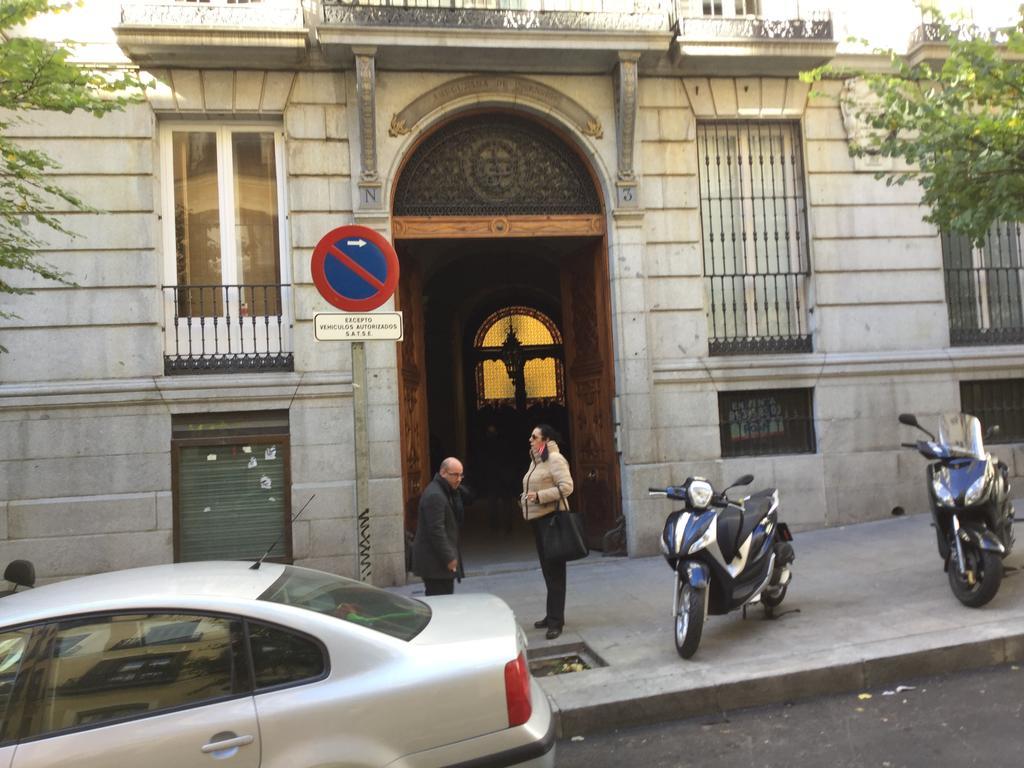 Opera By Forever Rentals Madrid Exterior photo