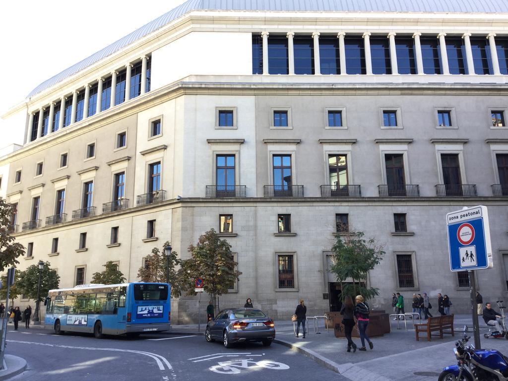 Opera By Forever Rentals Madrid Exterior photo